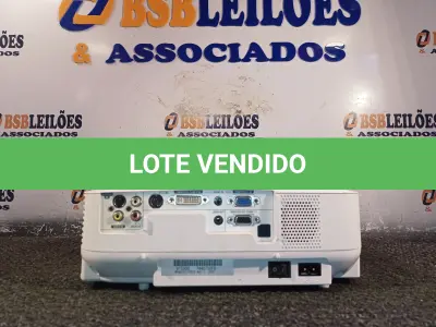 LOTE 408 - 01 PROJETOR MULTIMIDIA MARCA NEC. (NO ESTADO) ATENÇÃO! FAZER A VISITAÇÃO ANTES DE ARREMATAR, NÃO SABEMOS SE FUNCIONA. LEILÃO NÃO TEM GARANTIA E NEM DEVOLUÇÃO, SUJEITO A POSSÍVEIS AVARIAS VISÍVEIS/OCULTAS E/OU AUSÊNCIA DE COMPONENTES.