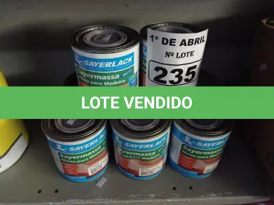 LOTE 235 - 08 LATAS DE MASSA PARA MADEIRA. (NO ESTADO) ATENÇÃO! FAZER A VISITAÇÃO ANTES DE ARREMATAR, NÃO SABEMOS SE FUNCIONA. LEILÃO NÃO TEM GARANTIA E NEM DEVOLUÇÃO, SUJEITO A POSSÍVEIS AVARIAS VISÍVEIS/OCULTAS E/OU AUSÊNCIA DE COMPONENTES.