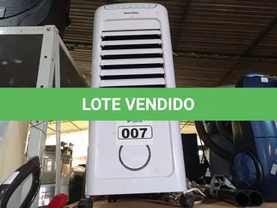 LOTE 007 - 02 CLIMATIZADORES DE AR MARCAS E MODELOS DIVERSOS. (NO ESTADO) ATENÇÃO! FAZER A VISITAÇÃO ANTES DE ARREMATAR, NÃO SABEMOS SE FUNCIONA. LEILÃO NÃO TEM GARANTIA E NEM DEVOLUÇÃO, SUJEITO A POSSÍVEIS AVARIAS VISÍVEIS/OCULTAS E/OU AUSÊNCIA DE COMPONENTES.