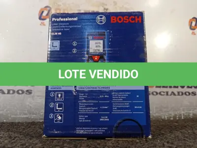 LOTE 237 - 01 TRENA A LASER GLM 40 MARCA BOSCH. (NOVA). (NO ESTADO)