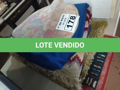 LOTE 178 - 01 LOTE COM TAPETES DIVERSOS. (NO ESTADO) ATENÇÃO! FAZER A VISITAÇÃO ANTES DE ARREMATAR, NÃO SABEMOS SE FUNCIONA. LEILÃO NÃO TEM GARANTIA E NEM DEVOLUÇÃO, SUJEITO A POSSÍVEIS AVARIAS VISÍVEIS/OCULTAS E/OU AUSÊNCIA DE COMPONENTES.