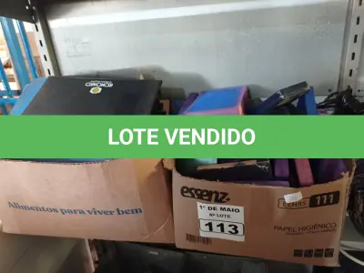 LOTE 113 - 01 LOTE COM PASTAS E CASES DIVERSOS. (NO ESTADO) ATENÇÃO! FAZER A VISITAÇÃO ANTES DE ARREMATAR, NÃO SABEMOS SE FUNCIONA. LEILÃO NÃO TEM GARANTIA E NEM DEVOLUÇÃO, SUJEITO A POSSÍVEIS AVARIAS VISÍVEIS/OCULTAS E/OU AUSÊNCIA DE COMPONENTES.