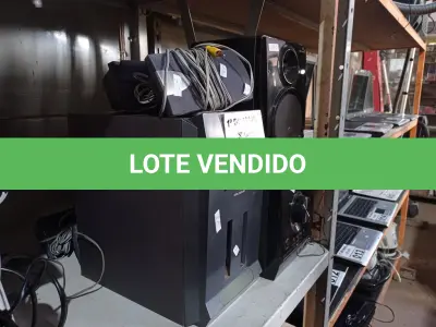 LOTE 022 - 01 APARELHO DE SOM E 04 CAIXAS DE SOM. (NO ESTADO) ATENÇÃO! FAZER A VISITAÇÃO ANTES DE ARREMATAR, NÃO SABEMOS SE FUNCIONA. LEILÃO NÃO TEM GARANTIA E NEM DEVOLUÇÃO, SUJEITO A POSSÍVEIS AVARIAS VISÍVEIS/OCULTAS E/OU AUSÊNCIA DE COMPONENTES.