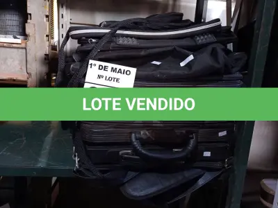 LOTE 032 - 01 LOTE COM VÁRIAS PASTAS PARA NOTEBOOK MARCAS E MODELOS DIVERSOS. (NO ESTADO) ATENÇÃO! FAZER A VISITAÇÃO ANTES DE ARREMATAR, NÃO SABEMOS SE FUNCIONA. LEILÃO NÃO TEM GARANTIA E NEM DEVOLUÇÃO, SUJEITO A POSSÍVEIS AVARIAS VISÍVEIS/OCULTAS E/OU AUSÊNCIA DE COMPONENTES.