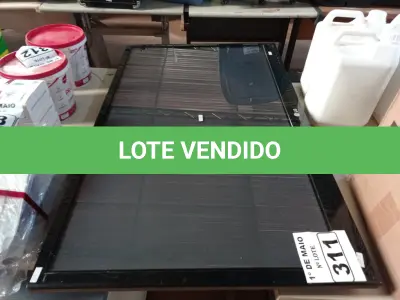 LOTE 311 - 01 TV LG 42” POL PARA RETIRADA DE PEÇAS. (NO ESTADO) ATENÇÃO! FAZER A VISITAÇÃO ANTES DE ARREMATAR, NÃO SABEMOS SE FUNCIONA. LEILÃO NÃO TEM GARANTIA E NEM DEVOLUÇÃO, SUJEITO A POSSÍVEIS AVARIAS VISÍVEIS/OCULTAS E/OU AUSÊNCIA DE COMPONENTES.