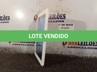 LOTE 258 - 01 TABLET MARCA PHILCO. (NO ESTADO) ATENÇÃO! FAZER A VISITAÇÃO ANTES DE ARREMATAR, NÃO SABEMOS SE FUNCIONA. LEILÃO NÃO TEM GARANTIA E NEM DEVOLUÇÃO, SUJEITO A POSSÍVEIS AVARIAS VISÍVEIS/OCULTAS E/OU AUSÊNCIA DE COMPONENTES.