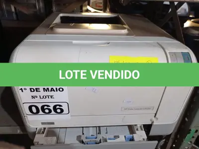 LOTE 066 - 01 IMPRESSORA HP COLOR LASER JET CP1215. (NO ESTADO) ATENÇÃO! FAZER A VISITAÇÃO ANTES DE ARREMATAR, NÃO SABEMOS SE FUNCIONA. LEILÃO NÃO TEM GARANTIA E NEM DEVOLUÇÃO, SUJEITO A POSSÍVEIS AVARIAS VISÍVEIS/OCULTAS E/OU AUSÊNCIA DE COMPONENTES.