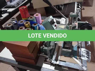 LOTE 196 - 01 MÁQUINA PARA TIPOGRAFIA COM ACESSÓRIOS. (NO ESTADO) ATENÇÃO! FAZER A VISITAÇÃO ANTES DE ARREMATAR, NÃO SABEMOS SE FUNCIONA. LEILÃO NÃO TEM GARANTIA E NEM DEVOLUÇÃO, SUJEITO A POSSÍVEIS AVARIAS VISÍVEIS/OCULTAS E/OU AUSÊNCIA DE COMPONENTES.