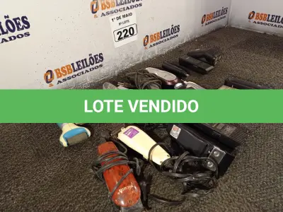 LOTE 220 - 01 LOTE COM MATERIAIS DIVERSOS. (NO ESTADO) ATENÇÃO! FAZER A VISITAÇÃO ANTES DE ARREMATAR, NÃO SABEMOS SE FUNCIONA. LEILÃO NÃO TEM GARANTIA E NEM DEVOLUÇÃO, SUJEITO A POSSÍVEIS AVARIAS VISÍVEIS/OCULTAS E/OU AUSÊNCIA DE COMPONENTES.