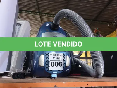 LOTE 006 - 02 ASPIRADORES DE PÓ MARCAS E MODELOS DIVERSOS. (NO ESTADO) ATENÇÃO! FAZER A VISITAÇÃO ANTES DE ARREMATAR, NÃO SABEMOS SE FUNCIONA. LEILÃO NÃO TEM GARANTIA E NEM DEVOLUÇÃO, SUJEITO A POSSÍVEIS AVARIAS VISÍVEIS/OCULTAS E/OU AUSÊNCIA DE COMPONENTES.