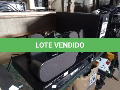 LOTE 030 - 01 DVD HOME THEATER MARCA SAMSUNG. (NO ESTADO) ATENÇÃO! FAZER A VISITAÇÃO ANTES DE ARREMATAR, NÃO SABEMOS SE FUNCIONA. LEILÃO NÃO TEM GARANTIA E NEM DEVOLUÇÃO, SUJEITO A POSSÍVEIS AVARIAS VISÍVEIS/OCULTAS E/OU AUSÊNCIA DE COMPONENTES.