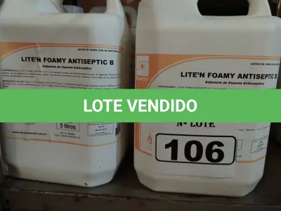 LOTE 106 - 20 LITROS DE SABONETE DE ESPUMA ANTISSÉPTICO. (NO ESTADO) ATENÇÃO! FAZER A VISITAÇÃO ANTES DE ARREMATAR, NÃO SABEMOS SE FUNCIONA. LEILÃO NÃO TEM GARANTIA E NEM DEVOLUÇÃO, SUJEITO A POSSÍVEIS AVARIAS VISÍVEIS/OCULTAS E/OU AUSÊNCIA DE COMPONENTES.