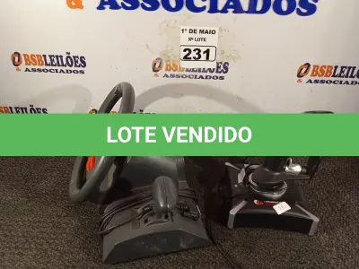 LOTE 231 - 02 JOYSTICK E 01 VOLANTE PARA VIDEOGAME MARCAS E MODELOS DIVERSOS. (NO ESTADO) ATENÇÃO! FAZER A VISITAÇÃO ANTES DE ARREMATAR, NÃO SABEMOS SE FUNCIONA. LEILÃO NÃO TEM GARANTIA E NEM DEVOLUÇÃO, SUJEITO A POSSÍVEIS AVARIAS VISÍVEIS/OCULTAS E/OU AUSÊNCIA DE COMPONENTES.