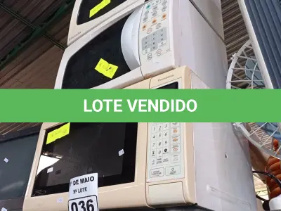 LOTE 036 - 03 MICRO-ONDAS MARCAS E MODELOS DIVERSOS. (NO ESTADO) ATENÇÃO! FAZER A VISITAÇÃO ANTES DE ARREMATAR, NÃO SABEMOS SE FUNCIONA. LEILÃO NÃO TEM GARANTIA E NEM DEVOLUÇÃO, SUJEITO A POSSÍVEIS AVARIAS VISÍVEIS/OCULTAS E/OU AUSÊNCIA DE COMPONENTES.