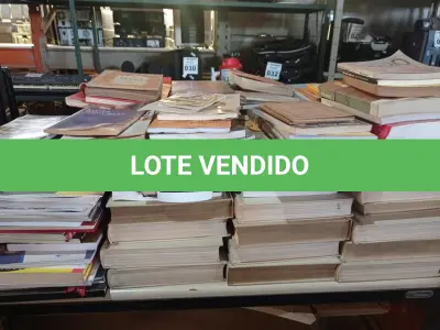 LOTE 137 - 01 LOTE COM LIVROS DIVERSOS. (NO ESTADO) ATENÇÃO! FAZER A VISITAÇÃO ANTES DE ARREMATAR, NÃO SABEMOS SE FUNCIONA. LEILÃO NÃO TEM GARANTIA E NEM DEVOLUÇÃO, SUJEITO A POSSÍVEIS AVARIAS VISÍVEIS/OCULTAS E/OU AUSÊNCIA DE COMPONENTES.