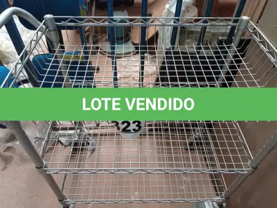 LOTE 323 - 01 CARRINHO PARA TRANSPORTE DE ALIMENTOS. (NO ESTADO) ATENÇÃO! FAZER A VISITAÇÃO ANTES DE ARREMATAR, NÃO SABEMOS SE FUNCIONA. LEILÃO NÃO TEM GARANTIA E NEM DEVOLUÇÃO, SUJEITO A POSSÍVEIS AVARIAS VISÍVEIS/OCULTAS E/OU AUSÊNCIA DE COMPONENTES.