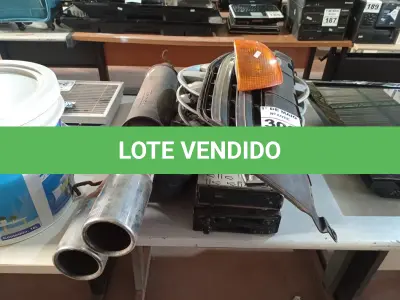 LOTE 306 - 01 LOTE COM PEÇAS DE CARRO DIVERSAS. (NO ESTADO) ATENÇÃO! FAZER A VISITAÇÃO ANTES DE ARREMATAR, NÃO SABEMOS SE FUNCIONA. LEILÃO NÃO TEM GARANTIA E NEM DEVOLUÇÃO, SUJEITO A POSSÍVEIS AVARIAS VISÍVEIS/OCULTAS E/OU AUSÊNCIA DE COMPONENTES.