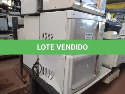 LOTE 176 - 06 MICRO-ONDAS MARCAS E MODELOS DIVERSOS PARA RETIRADA DE PEÇAS. (NO ESTADO) ATENÇÃO! FAZER A VISITAÇÃO ANTES DE ARREMATAR, NÃO SABEMOS SE FUNCIONA. LEILÃO NÃO TEM GARANTIA E NEM DEVOLUÇÃO, SUJEITO A POSSÍVEIS AVARIAS VISÍVEIS/OCULTAS E/OU AUSÊNCIA DE COMPONENTES.
