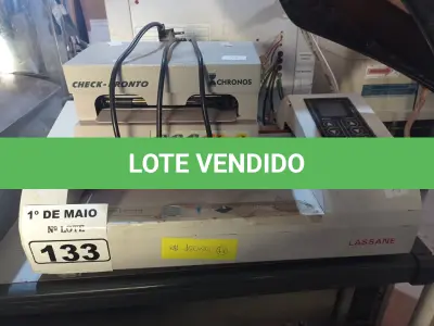 LOTE 133 - 01 PLASTIFICADORA LASSANE E 01 IMPRESSORA DE CHEQUES. (NO ESTADO) ATENÇÃO! FAZER A VISITAÇÃO ANTES DE ARREMATAR, NÃO SABEMOS SE FUNCIONA. LEILÃO NÃO TEM GARANTIA E NEM DEVOLUÇÃO, SUJEITO A POSSÍVEIS AVARIAS VISÍVEIS/OCULTAS E/OU AUSÊNCIA DE COMPONENTES.