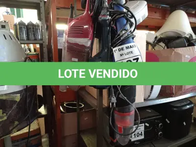 LOTE 107 - 04 ASPIRADORES DE PÓ MARCAS E MODELOS DIVERSOS. (NO ESTADO) ATENÇÃO! FAZER A VISITAÇÃO ANTES DE ARREMATAR, NÃO SABEMOS SE FUNCIONA. LEILÃO NÃO TEM GARANTIA E NEM DEVOLUÇÃO, SUJEITO A POSSÍVEIS AVARIAS VISÍVEIS/OCULTAS E/OU AUSÊNCIA DE COMPONENTES.