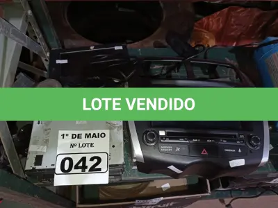LOTE 042 - 01 CENTRAL MULTIMIDIA, 01 DISQUETEIRA, 01 DVD PORTÁTIL E 02 APARELHOS DE SOM AUTOMOTIVO MARCAS E MODELOS DIVERSOS. (NO ESTADO) ATENÇÃO! FAZER A VISITAÇÃO ANTES DE ARREMATAR, NÃO SABEMOS SE FUNCIONA. LEILÃO NÃO TEM GARANTIA E NEM DEVOLUÇÃO, SUJEITO A POSSÍVEIS AVARIAS VISÍVEIS/OCULTAS E/OU AUSÊNCIA DE COMPONENTES.