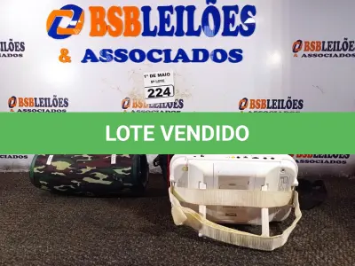 LOTE 224 - 01 APARELHO MULTIMIDIA E 01 CAIXA DE SOM BLUETOOTH. (NO ESTADO) ATENÇÃO! FAZER A VISITAÇÃO ANTES DE ARREMATAR, NÃO SABEMOS SE FUNCIONA. LEILÃO NÃO TEM GARANTIA E NEM DEVOLUÇÃO, SUJEITO A POSSÍVEIS AVARIAS VISÍVEIS/OCULTAS E/OU AUSÊNCIA DE COMPONENTES.