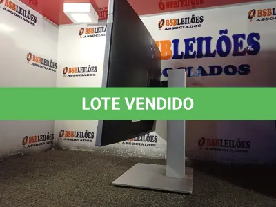 LOTE 043 - 01 MONITOR MARCA HP. (NO ESTADO) ATENÇÃO! FAZER A VISITAÇÃO ANTES DE ARREMATAR, NÃO SABEMOS SE FUNCIONA. LEILÃO NÃO TEM GARANTIA E NEM DEVOLUÇÃO, SUJEITO A POSSÍVEIS AVARIAS VISÍVEIS/OCULTAS E/OU AUSÊNCIA DE COMPONENTES.