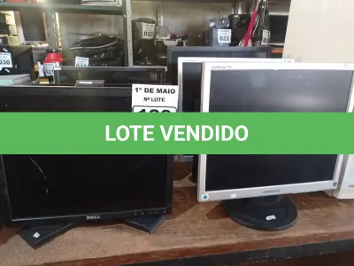 LOTE 138 - 08 MONITORES MARCAS E MODELOS DIVERSOS PARA RETIRADA DE PEÇAS. (NO ESTADO) ATENÇÃO! FAZER A VISITAÇÃO ANTES DE ARREMATAR, NÃO SABEMOS SE FUNCIONA. LEILÃO NÃO TEM GARANTIA E NEM DEVOLUÇÃO, SUJEITO A POSSÍVEIS AVARIAS VISÍVEIS/OCULTAS E/OU AUSÊNCIA DE COMPONENTES.