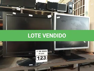LOTE 123 - 08 MONITORES MARCAS E MODELOS DIVERSOS PARA RETIRADA DE PEÇAS. (NO ESTADO) ATENÇÃO! FAZER A VISITAÇÃO ANTES DE ARREMATAR, NÃO SABEMOS SE FUNCIONA. LEILÃO NÃO TEM GARANTIA E NEM DEVOLUÇÃO, SUJEITO A POSSÍVEIS AVARIAS VISÍVEIS/OCULTAS E/OU AUSÊNCIA DE COMPONENTES.