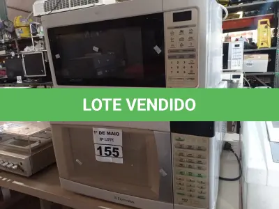 LOTE 155 - 04 MICRO-ONDAS MARCAS E MODELOS DIVERSOS. (NO ESTADO) ATENÇÃO! FAZER A VISITAÇÃO ANTES DE ARREMATAR, NÃO SABEMOS SE FUNCIONA. LEILÃO NÃO TEM GARANTIA E NEM DEVOLUÇÃO, SUJEITO A POSSÍVEIS AVARIAS VISÍVEIS/OCULTAS E/OU AUSÊNCIA DE COMPONENTES.