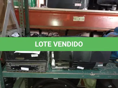 LOTE 042 - 01 CENTRAL MULTIMIDIA, 01 DISQUETEIRA, 01 DVD PORTÁTIL E 02 APARELHOS DE SOM AUTOMOTIVO MARCAS E MODELOS DIVERSOS. (NO ESTADO) ATENÇÃO! FAZER A VISITAÇÃO ANTES DE ARREMATAR, NÃO SABEMOS SE FUNCIONA. LEILÃO NÃO TEM GARANTIA E NEM DEVOLUÇÃO, SUJEITO A POSSÍVEIS AVARIAS VISÍVEIS/OCULTAS E/OU AUSÊNCIA DE COMPONENTES.