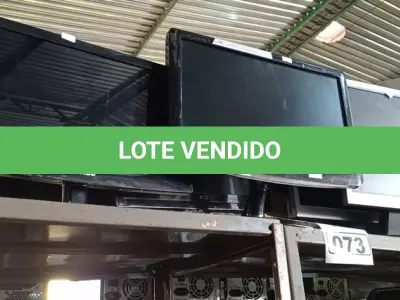 LOTE 073 - 01 LOTE COM VÁRIOS MONITORES MARCAS E MODELOS DIVERSOS. (NO ESTADO) ATENÇÃO! FAZER A VISITAÇÃO ANTES DE ARREMATAR, NÃO SABEMOS SE FUNCIONA. LEILÃO NÃO TEM GARANTIA E NEM DEVOLUÇÃO, SUJEITO A POSSÍVEIS AVARIAS VISÍVEIS/OCULTAS E/OU AUSÊNCIA DE COMPONENTES.