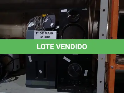 LOTE 022 - 01 APARELHO DE SOM E 04 CAIXAS DE SOM. (NO ESTADO) ATENÇÃO! FAZER A VISITAÇÃO ANTES DE ARREMATAR, NÃO SABEMOS SE FUNCIONA. LEILÃO NÃO TEM GARANTIA E NEM DEVOLUÇÃO, SUJEITO A POSSÍVEIS AVARIAS VISÍVEIS/OCULTAS E/OU AUSÊNCIA DE COMPONENTES.