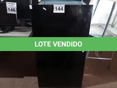 LOTE 144 - 01 TELA DE PROPAGANDA ELETRÔNICA. (NO ESTADO) ATENÇÃO! FAZER A VISITAÇÃO ANTES DE ARREMATAR, NÃO SABEMOS SE FUNCIONA. LEILÃO NÃO TEM GARANTIA E NEM DEVOLUÇÃO, SUJEITO A POSSÍVEIS AVARIAS VISÍVEIS/OCULTAS E/OU AUSÊNCIA DE COMPONENTES.