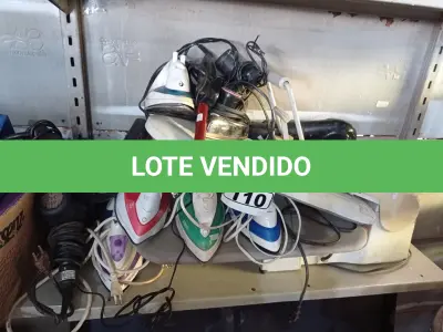 LOTE 110 - 01 LOTE COM VÁRIOS FERROS DE PASSAR MARCAS E MODELOS DIVERSOS. (NO ESTADO) ATENÇÃO! FAZER A VISITAÇÃO ANTES DE ARREMATAR, NÃO SABEMOS SE FUNCIONA. LEILÃO NÃO TEM GARANTIA E NEM DEVOLUÇÃO, SUJEITO A POSSÍVEIS AVARIAS VISÍVEIS/OCULTAS E/OU AUSÊNCIA DE COMPONENTES.
