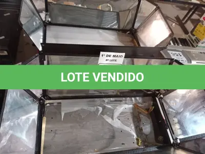 LOTE 158 - 02 LUMINÁRIAS PARA ESTÚDIO. (NO ESTADO) ATENÇÃO! FAZER A VISITAÇÃO ANTES DE ARREMATAR, NÃO SABEMOS SE FUNCIONA. LEILÃO NÃO TEM GARANTIA E NEM DEVOLUÇÃO, SUJEITO A POSSÍVEIS AVARIAS VISÍVEIS/OCULTAS E/OU AUSÊNCIA DE COMPONENTES.