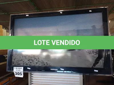 LOTE 205 - 01 TV SAMSUNG 40” POL. (NO ESTADO) ATENÇÃO! FAZER A VISITAÇÃO ANTES DE ARREMATAR, NÃO SABEMOS SE FUNCIONA. LEILÃO NÃO TEM GARANTIA E NEM DEVOLUÇÃO, SUJEITO A POSSÍVEIS AVARIAS VISÍVEIS/OCULTAS E/OU AUSÊNCIA DE COMPONENTES.
