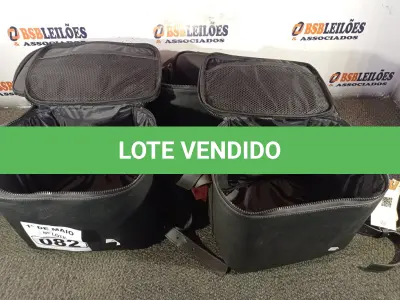 LOTE 082 - 04 CASES EM COURO. (NO ESTADO) ATENÇÃO! FAZER A VISITAÇÃO ANTES DE ARREMATAR, NÃO SABEMOS SE FUNCIONA. LEILÃO NÃO TEM GARANTIA E NEM DEVOLUÇÃO, SUJEITO A POSSÍVEIS AVARIAS VISÍVEIS/OCULTAS E/OU AUSÊNCIA DE COMPONENTES.