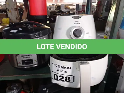 LOTE 028 - 01 AIRFRY WALITA 220V E 01 PANELA ELÉTRICA MARCA MONDIAL. (NO ESTADO) ATENÇÃO! FAZER A VISITAÇÃO ANTES DE ARREMATAR, NÃO SABEMOS SE FUNCIONA. LEILÃO NÃO TEM GARANTIA E NEM DEVOLUÇÃO, SUJEITO A POSSÍVEIS AVARIAS VISÍVEIS/OCULTAS E/OU AUSÊNCIA DE COMPONENTES.