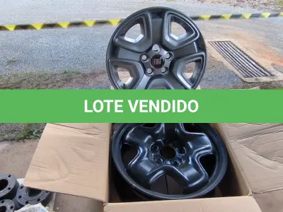 LOTE 012 - 01 JOGO DE RODA DE FERRO DA FIAT TORO ARO 16 COM CALOTA (NO ESTADO)
