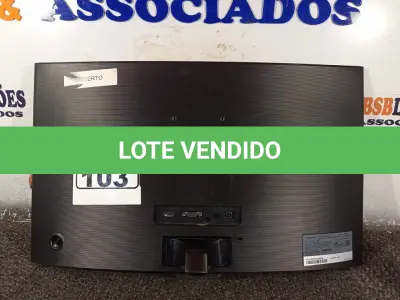 LOTE 103 - 01 MONITOR 24’’ MARCA SAMSUNG SEM PÉ, COM AVARIAS NA TELA, (DISPLAY) (NO ESTADO) AV9733P