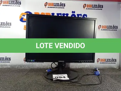 LOTE 094 - 01 MONITOR 22’’ MARCA SAMSUNG. (DISPLAY) (NO ESTADO) AV9699P