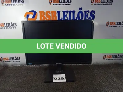 LOTE 039 - 01 MONITOR 22’’ MARCA SAMSUNG. (DISPLAY) (NO ESTADO) AV9468X