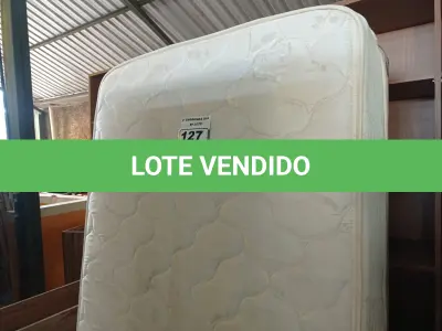 LOTE 127 - 01 COLCHÃO MEDINDO 190X096 COM BASE. (TWIN MATRESS) MARCA RESTONIC (NO ESTADO) AV9930H E BF8575W