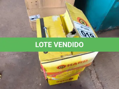 LOTE 019 - 01 LOTE DE PARAFUSOS AUTO BROCANTE PARA TELHADO. (NO ESTADO)
