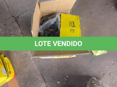 LOTE 013 - 01 LOTE DE PARAFUSOS AUTO BROCANTE PARA TELHADO. (NO ESTADO)