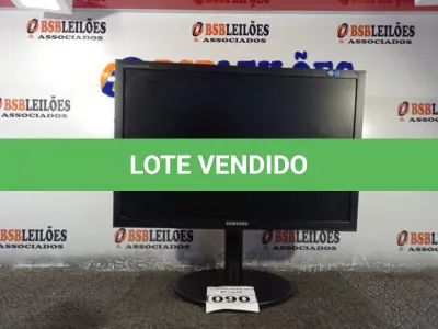 LOTE 090 - 01 MONITOR 22’’ MARCA SAMSUNG. (DISPLAY) (NO ESTADO) AV9697Y