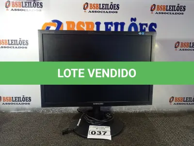 LOTE 037 - 01 MONITOR 22’’ MARCA SAMSUNG. (DISPLAY) (NO ESTADO) AV9466F