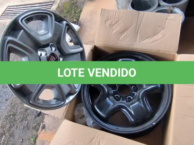 LOTE 012 - 01 JOGO DE RODA DE FERRO DA FIAT TORO ARO 16 COM CALOTA (NO ESTADO)