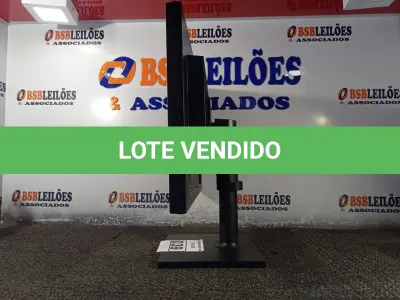 LOTE 039 - 01 MONITOR 22’’ MARCA SAMSUNG. (DISPLAY) (NO ESTADO) AV9468X
